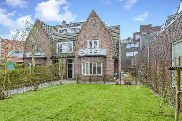 Woning Dokter van Peltlaan 10 Bergen (nh)