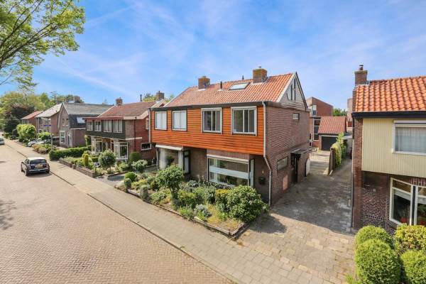 Woning Van Zuilenlaan 8 Hooglanderveen