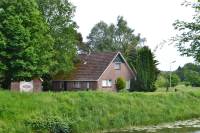 Woning Kanaal O.Z. 27 7936 Tiendeveen