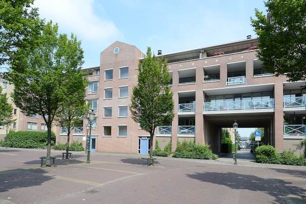 Woning Wilhelminaplantsoen 77 Bussum