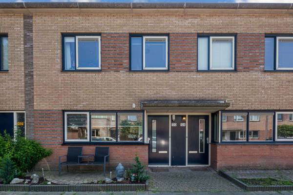 Woning Theo Mann-Bouwmeesterstraat 130 Spijkenisse