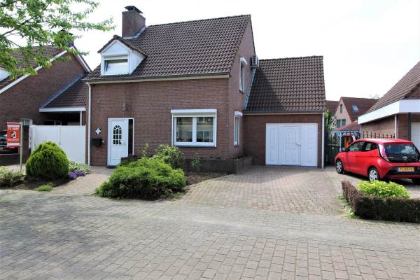 Woning Mies van der Rohestraat 7 Landgraaf