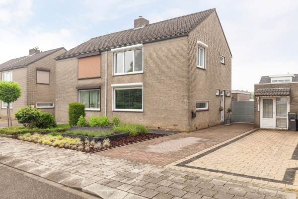 Woning Bernhardstraat 7 Puth