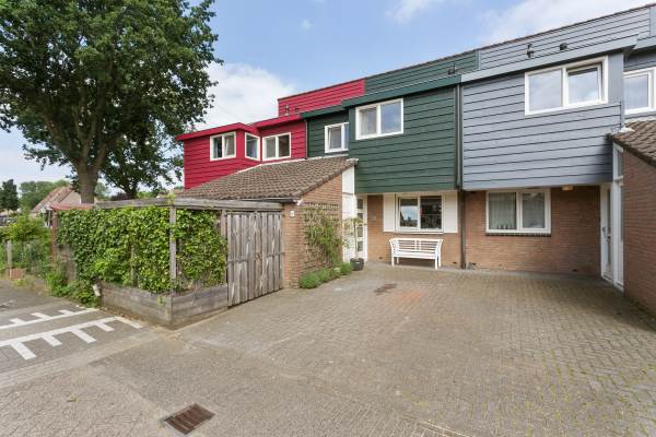Woning Hoge donk 3 Raamsdonksveer