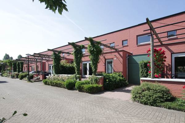 Woning Karmozijnhof 16 Almere