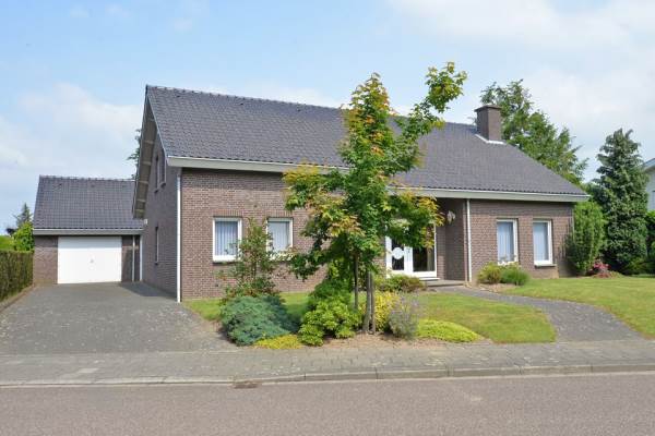 Woning Mulleberg 15 Born