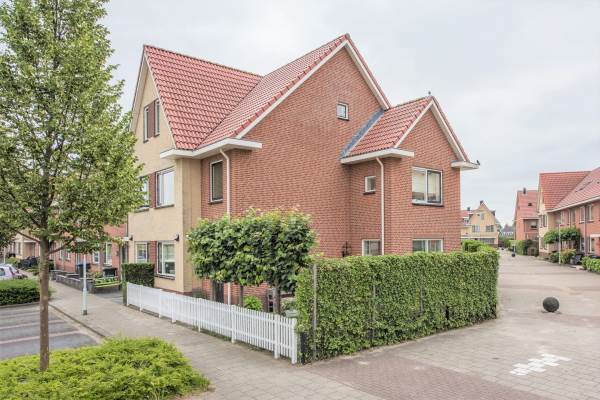 Woning Saffierlaan 90 Rhoon