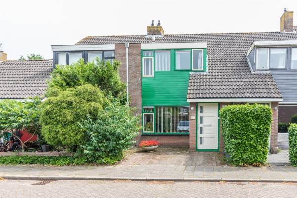 Woning van Almondelaan 22 Baarn