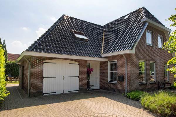 Woning Leensterweg 42 Ulrum