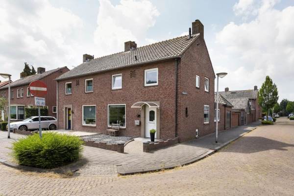 Woning Lijsterbesstraat 38 Raamsdonksveer