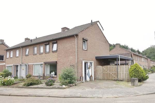Woning Monseigneur Zwijsenstraat 1 Heesch