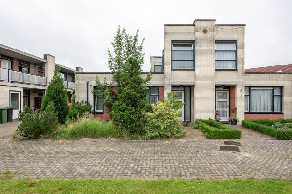 Woning Amaryllishof 11 Nieuwendijk