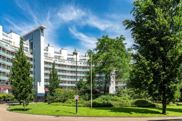 Woning Venetiëhof 110 Amsterdam