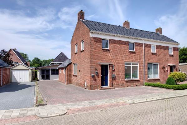 Woning Spoorstraat 12 Warffum