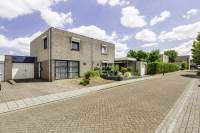 Woning Burg. Onlandstraat 4 Born