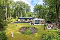 Woning van Eeghenlaan 4 Putten