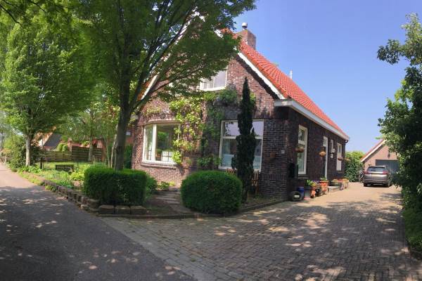 Woning Rijksstraatweg 12 Noordhorn