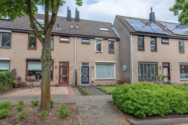 Woning Biezenweide 16 Puttershoek