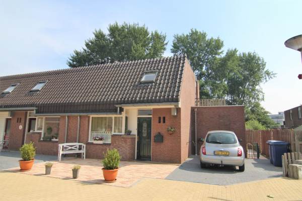 Woning Rozenwerf 102 Almere