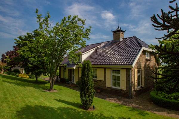 Woning Oudendijk 14 Strijen