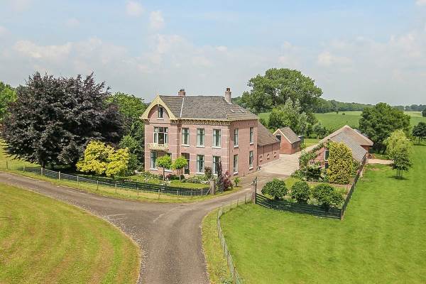 Woning Lekdijk oost 4 Lopik