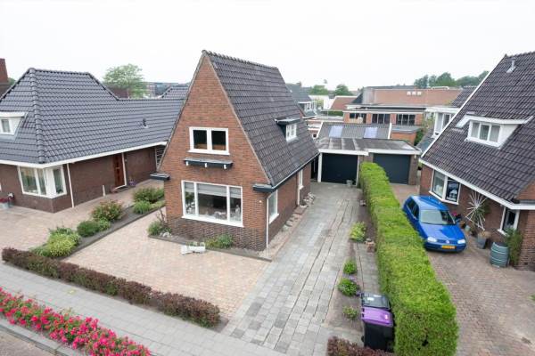 Woning Dr.v.Kammenstraat 15 Surhuisterveen