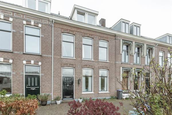 Woning Spoorstraat 4 Weesp