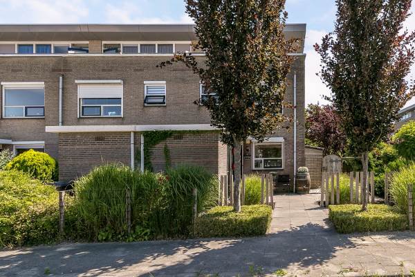 Woning Burg G van Andellaan 19 Zuidland