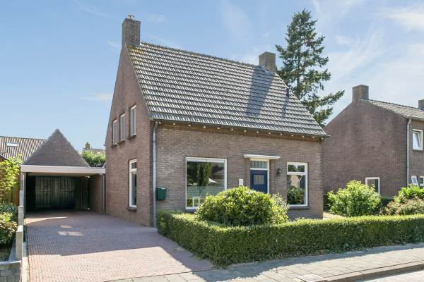 Woning Burgemeester van de Veerdonkstraat 12 Heeswijk-Dinther