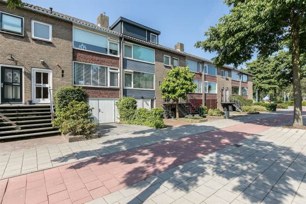 Woning Dennenlaan 191 Zwanenburg