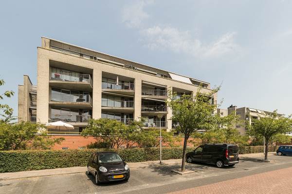 Woning Etudestraat 27 Hellevoetsluis