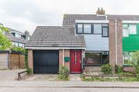Woning van Almondelaan 24 Baarn