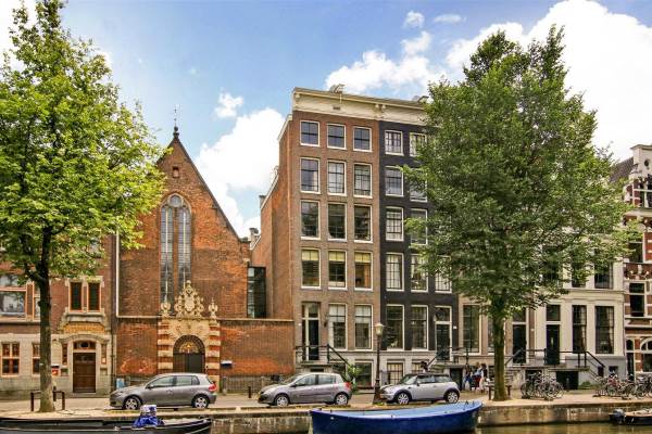 Woning Oudezijds Voorburgwal 233 Amsterdam