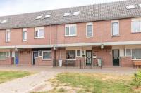 Woning Middenhof 93 Almere