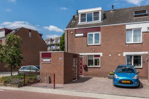 Woning Selma Lagerlöf-erf 228 Dordrecht