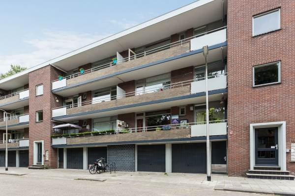 Woning Azuurweg 152 Tilburg