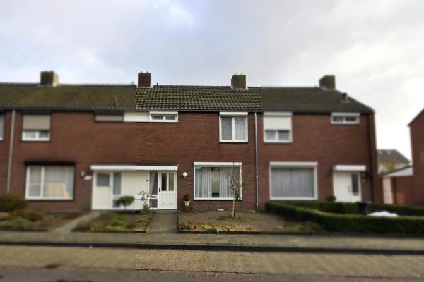 Woning Van Den Boetzelaarstraat 38 Haelen