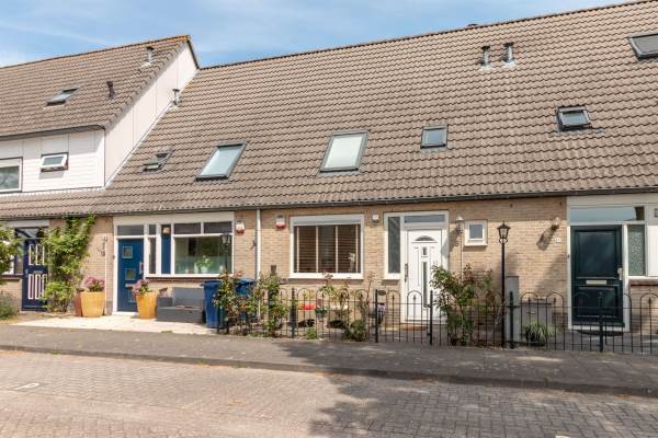 Woning Erik Satiestraat 15 Almere