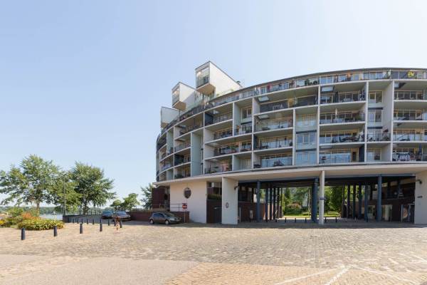 Woning Venetiëhof 141 Amsterdam