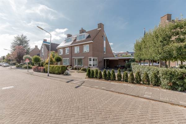 Woning M.Dotingalaan 117 Weesp