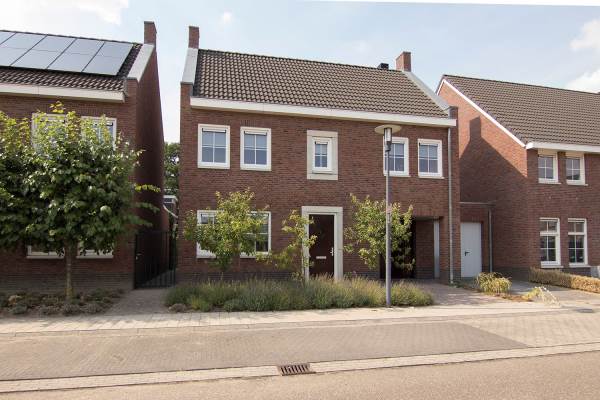 Woning Burgemeester van Rietstr 12 Haelen