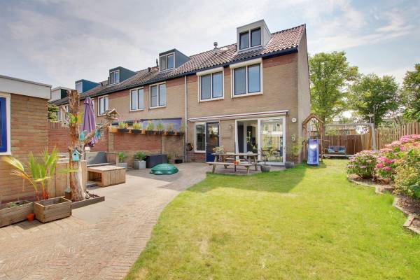 Woning Beneluxlaan 300 Heemskerk
