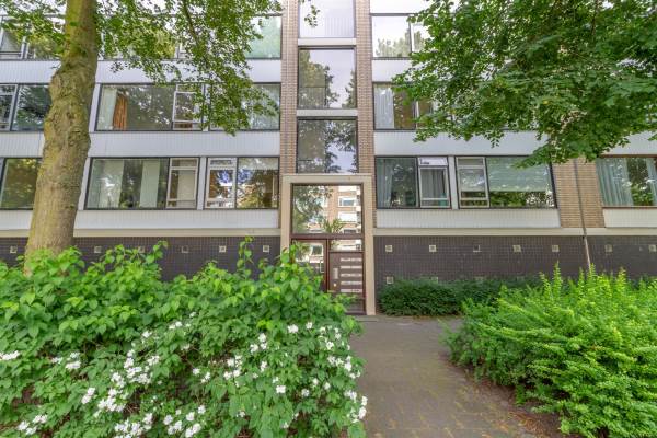 Woning Burgemeester Caan van Necklaan 249 Leidschendam