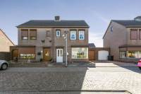 Woning Elzenrijs 71 St. Willebrord