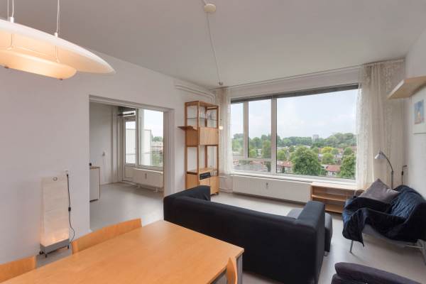 Woning Burgemeester De Vlugtlaan 327 Amsterdam