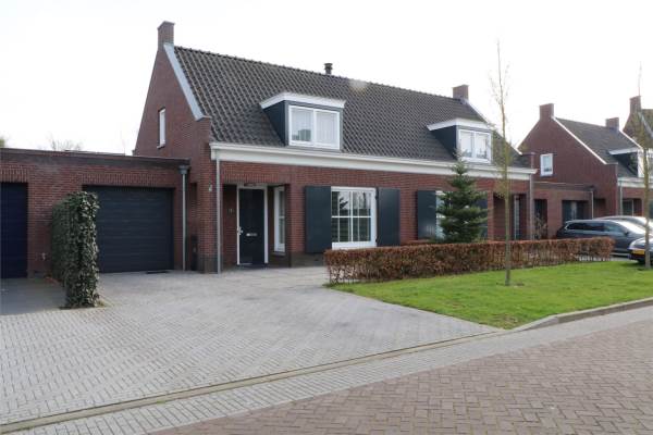 Woning Jan van Amstelstraat 5 Beek en Donk