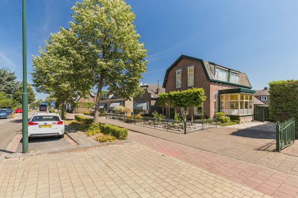 Woning Rijksstraatweg 152 Hellevoetsluis