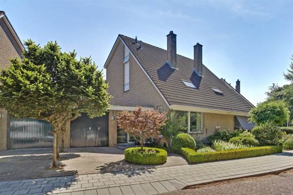 Woning Zwaanwijk 10 Zwijndrecht