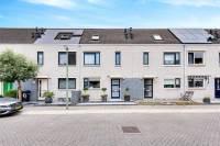 Woning Van Doesburg-erf 17 Dordrecht