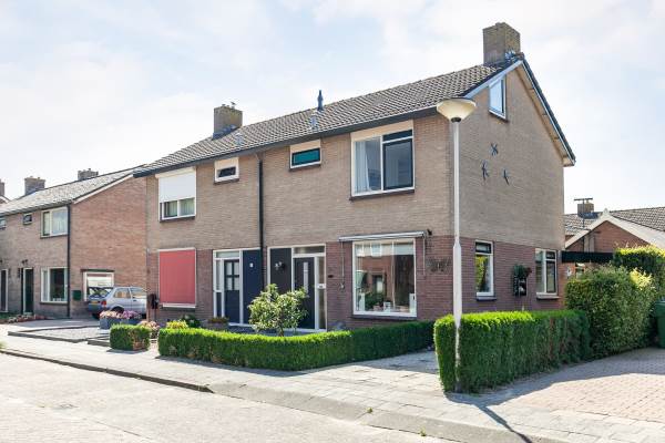 Woning Burg. Weimalaan 12 Nijeveen